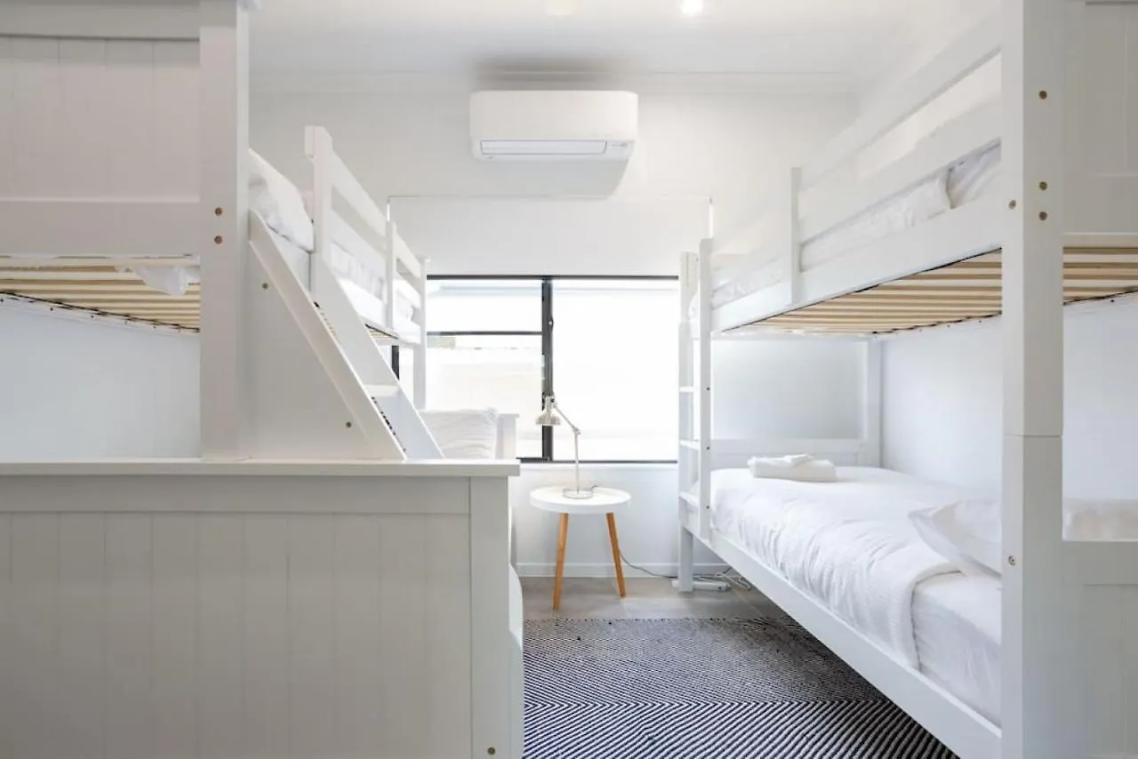 Holiday home Coastal Villa Edge Hill Australia